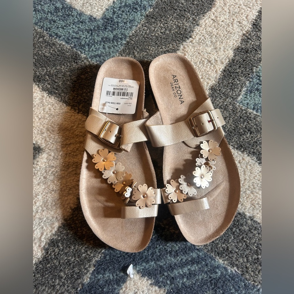 Arizona Women’s Champagne Floral Sandals Size 7.5 medium NWT - Picture 4 of 8